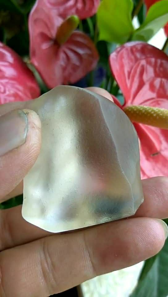 罗布泊精美戈壁水晶原石.