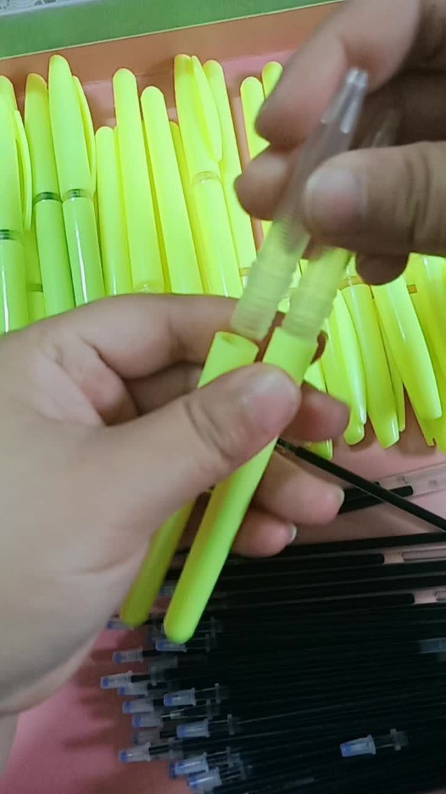 组装中性笔,一天组装两千只,超级简单好做的手工9999