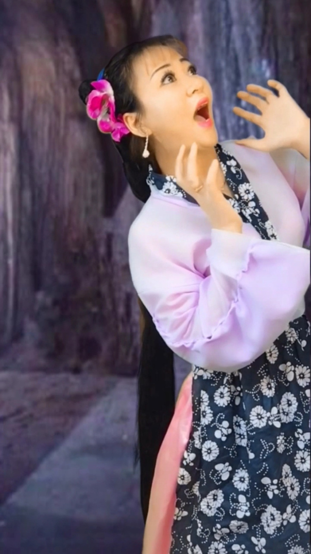 白骨精吃村姑
